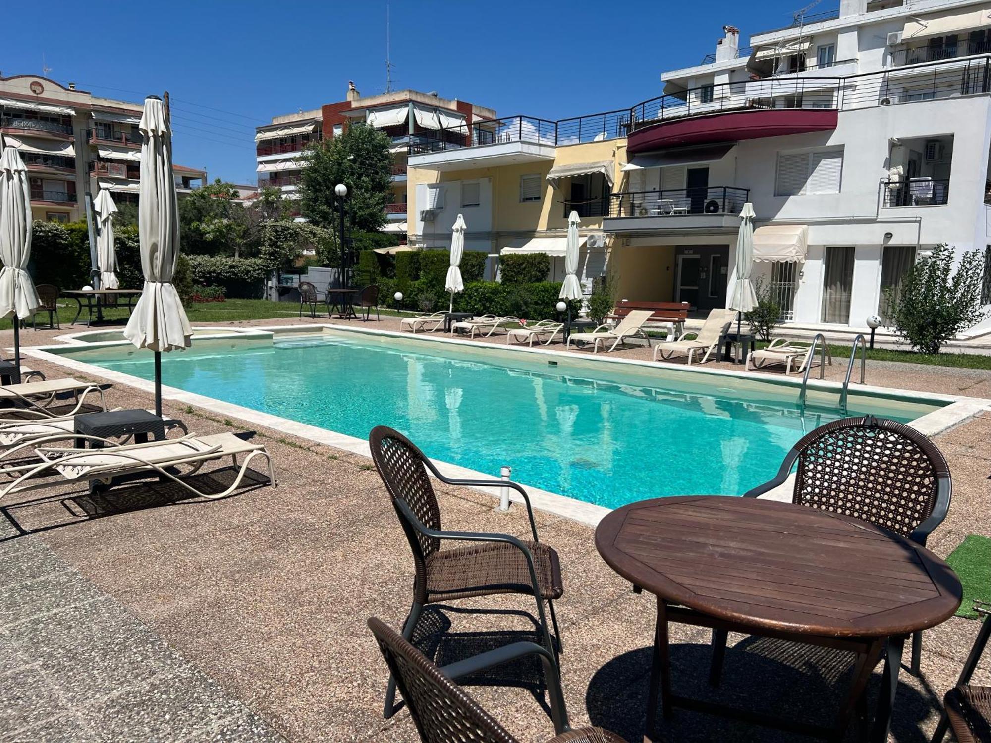 Damian'S Cozy Pool Apartment Peraía Esterno foto